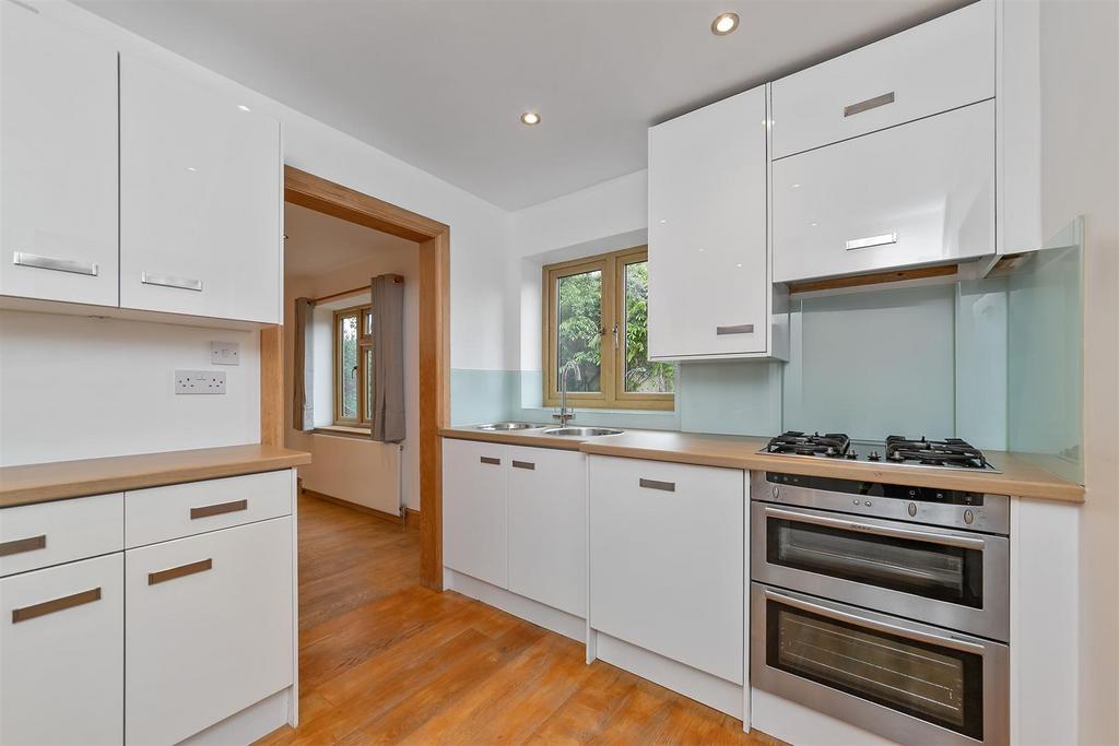14 Henderson Place-19.jpg