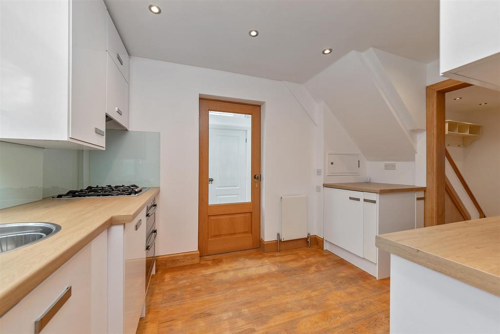 14 Henderson Place-21.jpg