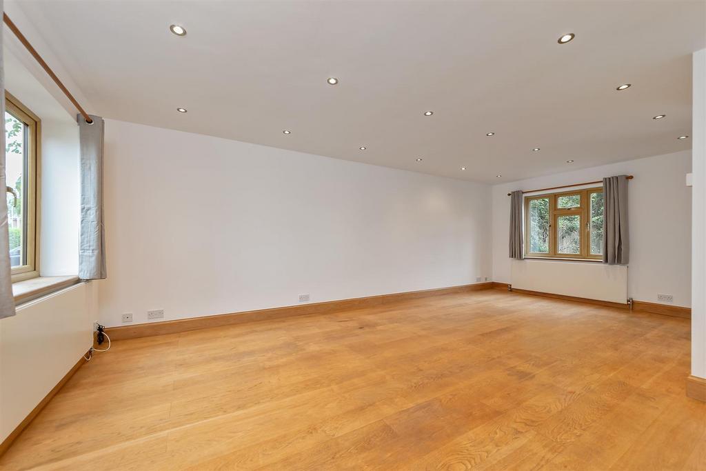 14 Henderson Place-23.jpg