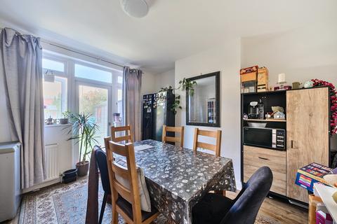 15 Marsh Avenue, Mitcham, CR4 2JN