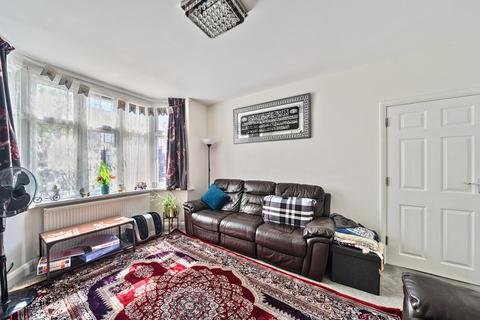 15 Marsh Avenue, Mitcham, CR4 2JN