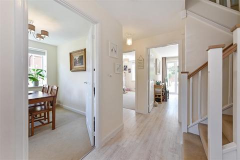 5 bedroom detached house for sale, Henwood Grove, Clanfield