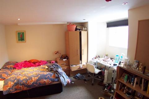 21 Hessle Place, Leeds, LS6 1EU