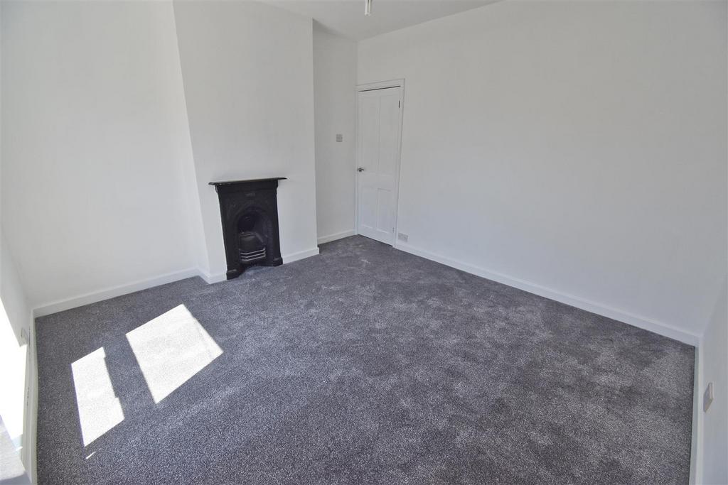 Bedroom 1.2.jpg