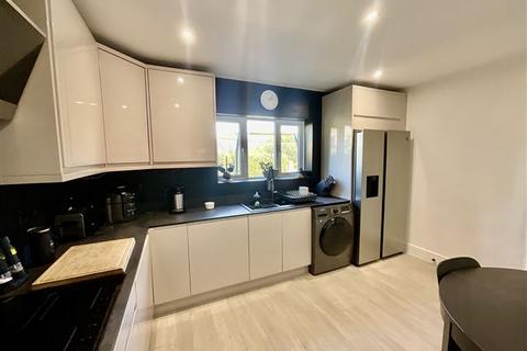 23 Ballifield Road, Sheffield, S13 9HW
