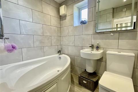 23 Ballifield Road, Sheffield, S13 9HW
