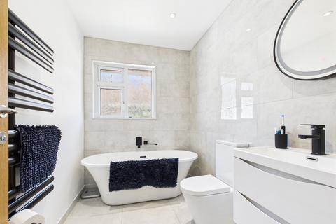 4 bedroom bungalow for sale, Woodhayes Avenue, Highcliffe, Dorset, BH23