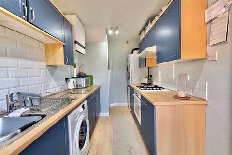 66 Romney Way, Birmingham, B43 7UT