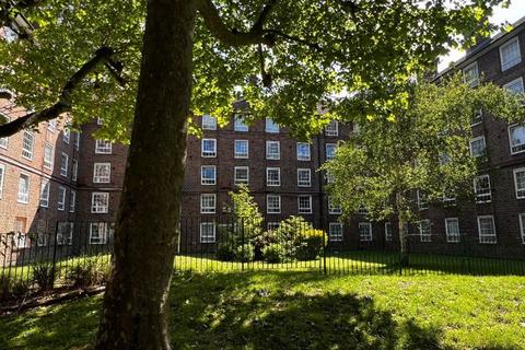 2 bedroom property to rent, Provost Estate, London N1