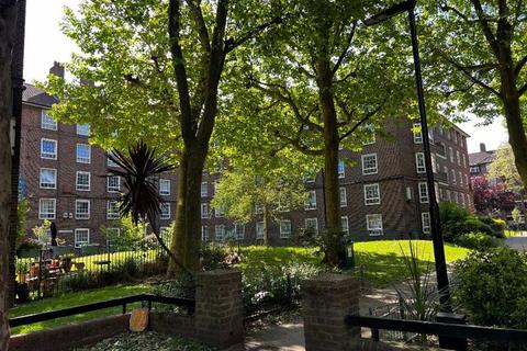 2 bedroom property to rent, Provost Estate, London N1