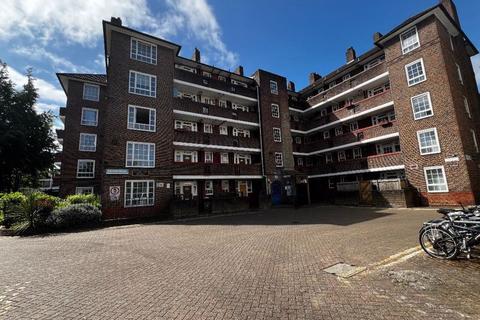 2 bedroom property to rent, Provost Estate, London N1