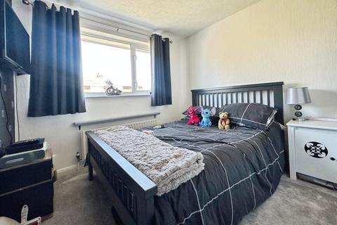 16 Winston Close, Radcliffe, Manchester, M26 4WS
