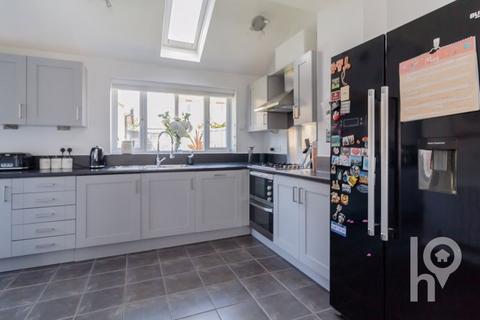 17 Avocet Walk, Iwade, Sittingbourne, ME9 8WS