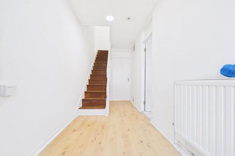 56 Glengarnock Avenue, London, E14 3BP