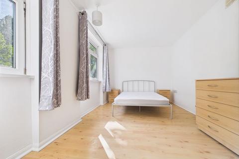 56 Glengarnock Avenue, London, E14 3BP