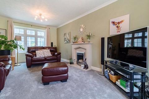 29 Beckham Close, Luton, LU2 7BX