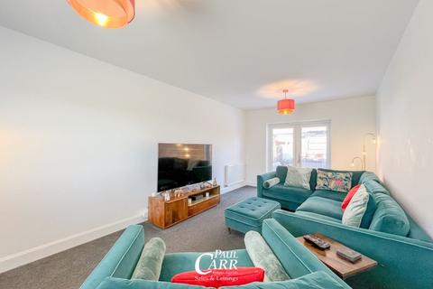 6 Fleming Drive, Streethay, Lichfield, WS13 8UW