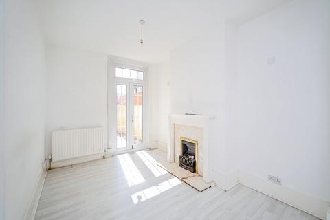 4 bedroom terraced house for sale, Toronto Road, Kent ME7