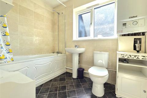 2 bedroom flat for sale, Borwick Avenue, Walthamstow E17