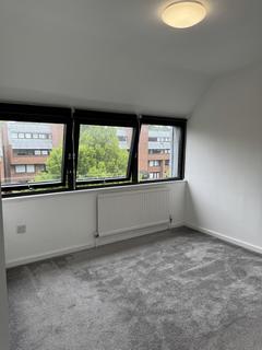 2 bedroom flat for sale, BRITTEN CLOSE CHANDOS WAY, GOLDERS GREEN, NW11