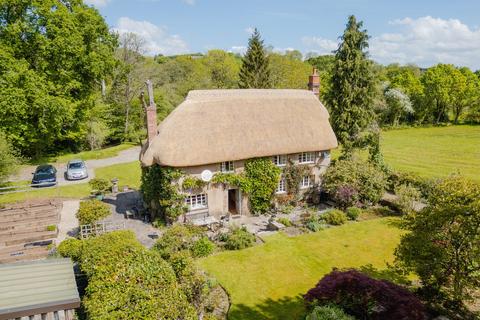 5 bedroom cottage for sale