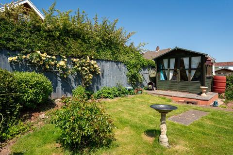 10 Creedy Road, Crediton, EX17 1EW