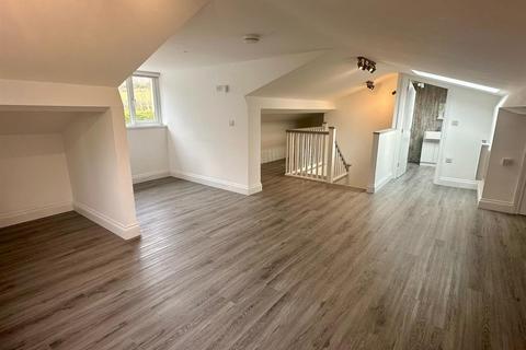 4 bedroom detached bungalow to rent, Wrigglebrook, Kingsthorne