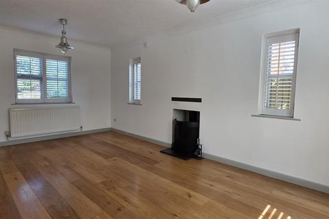 3 bedroom house to rent, Rhystone Lane, Lugwardine, Hereford