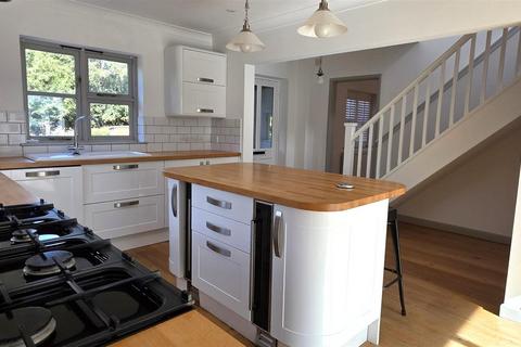 3 bedroom house to rent, Rhystone Lane, Lugwardine, Hereford