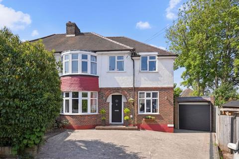 14 Warren Mead, Banstead, SM7 1LU