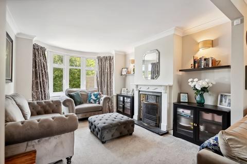 14 Warren Mead, Banstead, SM7 1LU