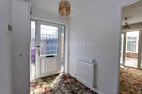2 bedroom detached bungalow for sale, Denham Gardens, Castlecroft, Wolverhampton, WV3