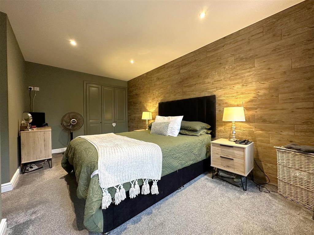 Master Bedroom 265
