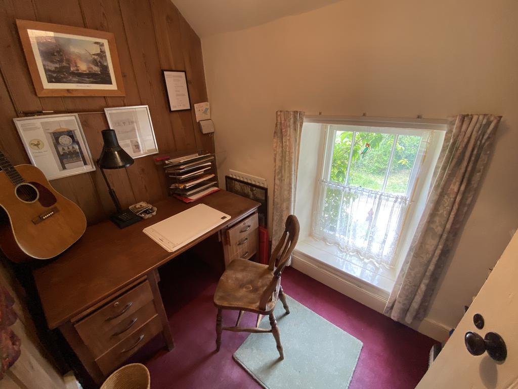 Bedroom 4/study