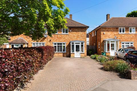 4 Aviemore Close, Beckenham, BR3 3ET