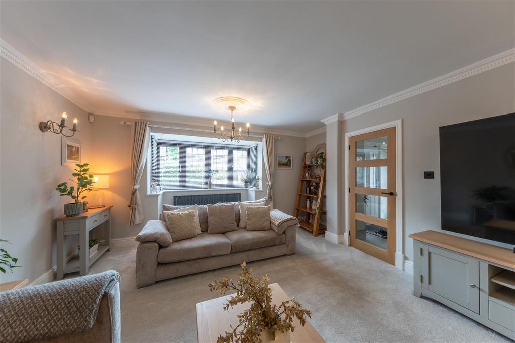 18 Royal Garden-034.jpg