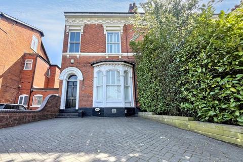 5 bedroom end of terrace house for sale, Alcester Road, Birmingham B13