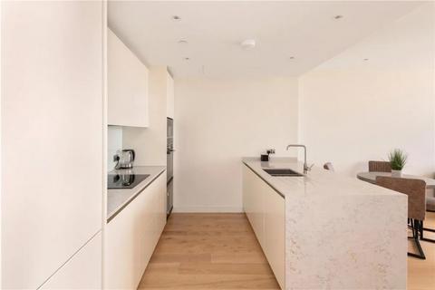 1 bedroom apartment to rent, Hampton Tower, Canary Wharf E14