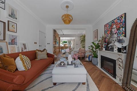 4 bedroom terraced house for sale, Crewys Road, NW2