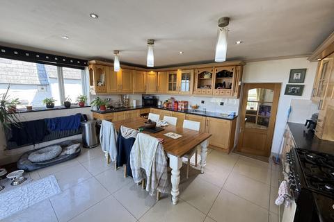 5 bedroom detached house for sale, Brickpool, Amlwch, Anglesey, LL68
