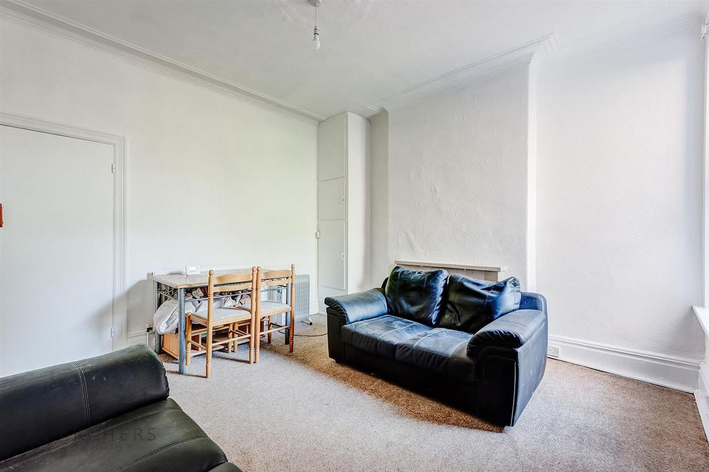 112 Hunter House Road(Interior)(4of9).jpg