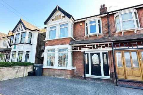 4 bedroom semi-detached house for sale, The Brent, Dartford DA1