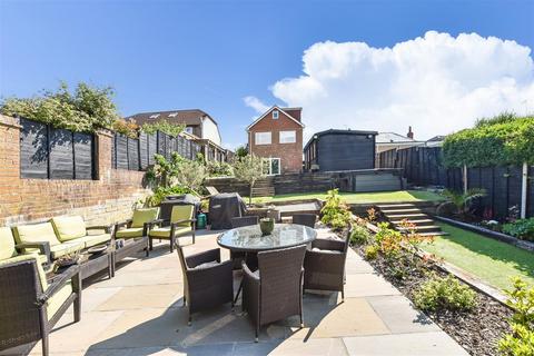 5 bedroom detached house for sale, Stakes Road, Purbrook