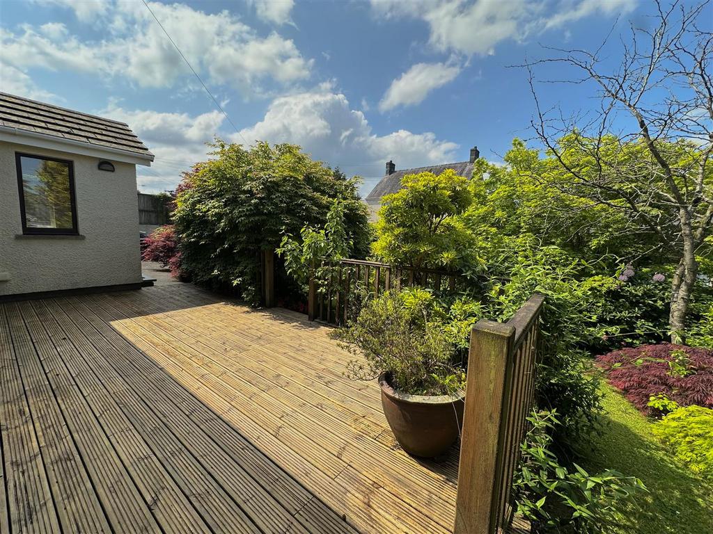 Front Decking Area
