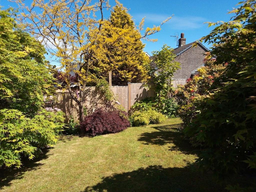 Front garden photo 5.jpg