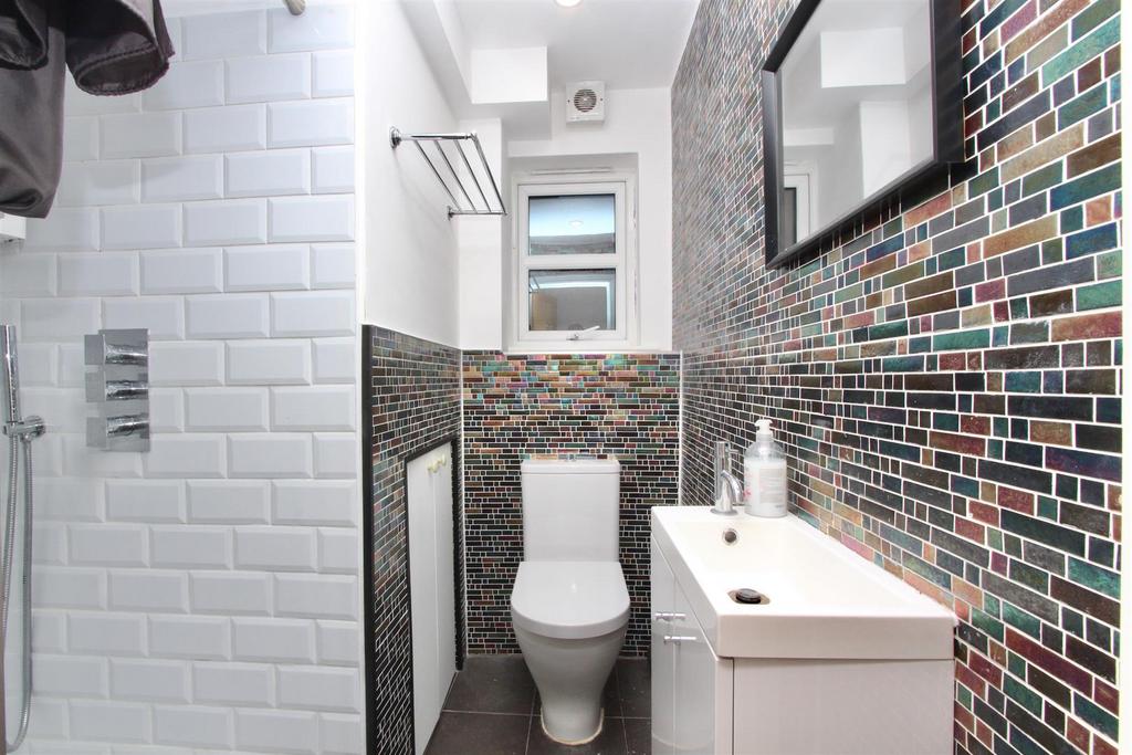 Pegasus Close, N16