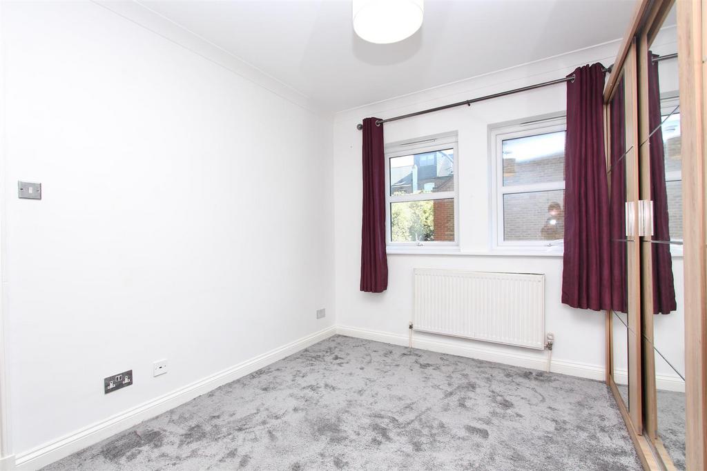 Pegasus Close, N16