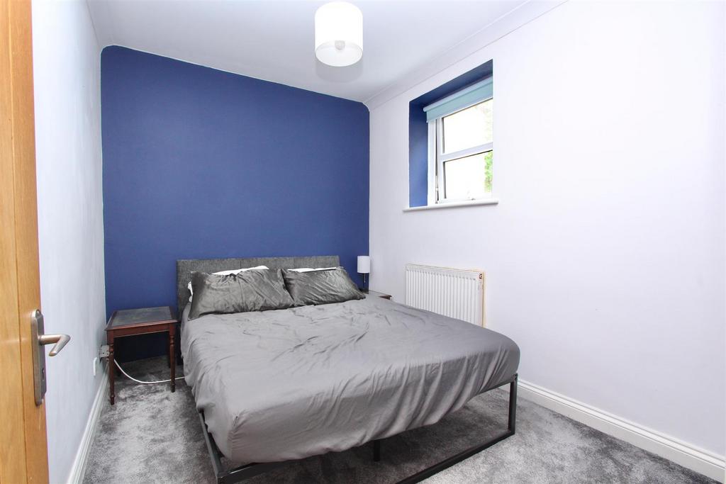 Pegasus Close, N16