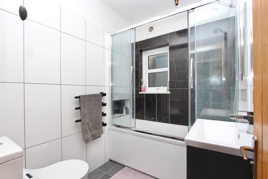 Pegasus Close, N16
