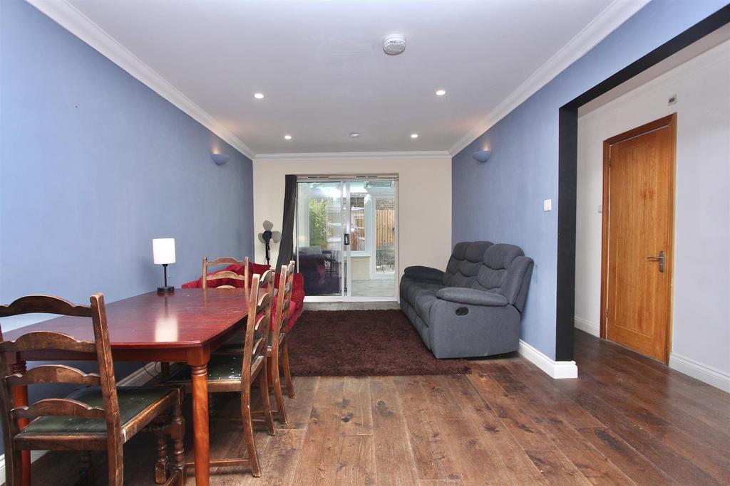 Pegasus Close, N16